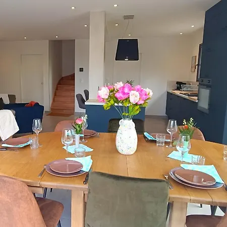 Maison Neuve Proche Avec Parking Gratuit Et Privé à 5 Min Du Musée De La Batterie De Merville Casa vacanze *