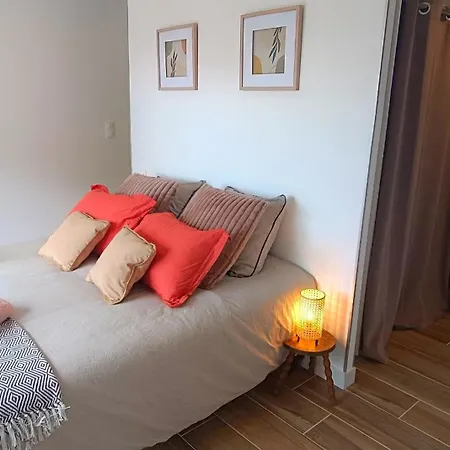 Maison Neuve Proche Avec Parking Gratuit Et Prive A 5 Min Du Musee De La Batterie De Merville Holiday home Gonneville-en-Auge