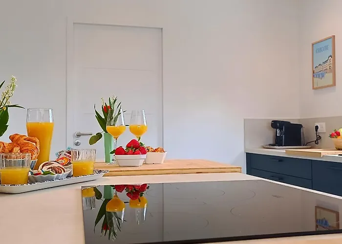 Casa de Férias Maison Neuve Proche Avec Parking Gratuit Et Privé à 5 Min Du Musée De La Batterie De Merville