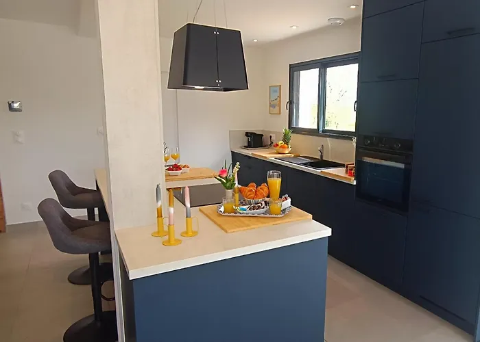 Casa de Férias Maison Neuve Proche Avec Parking Gratuit Et Privé à 5 Min Du Musée De La Batterie De Merville *