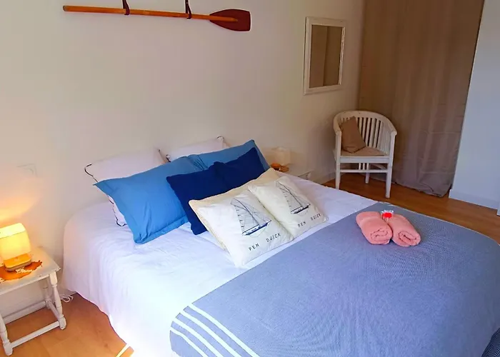 Maison Neuve Proche Avec Parking Gratuit Et Privé à 5 Min Du Musée De La Batterie De Merville Casa de Férias *